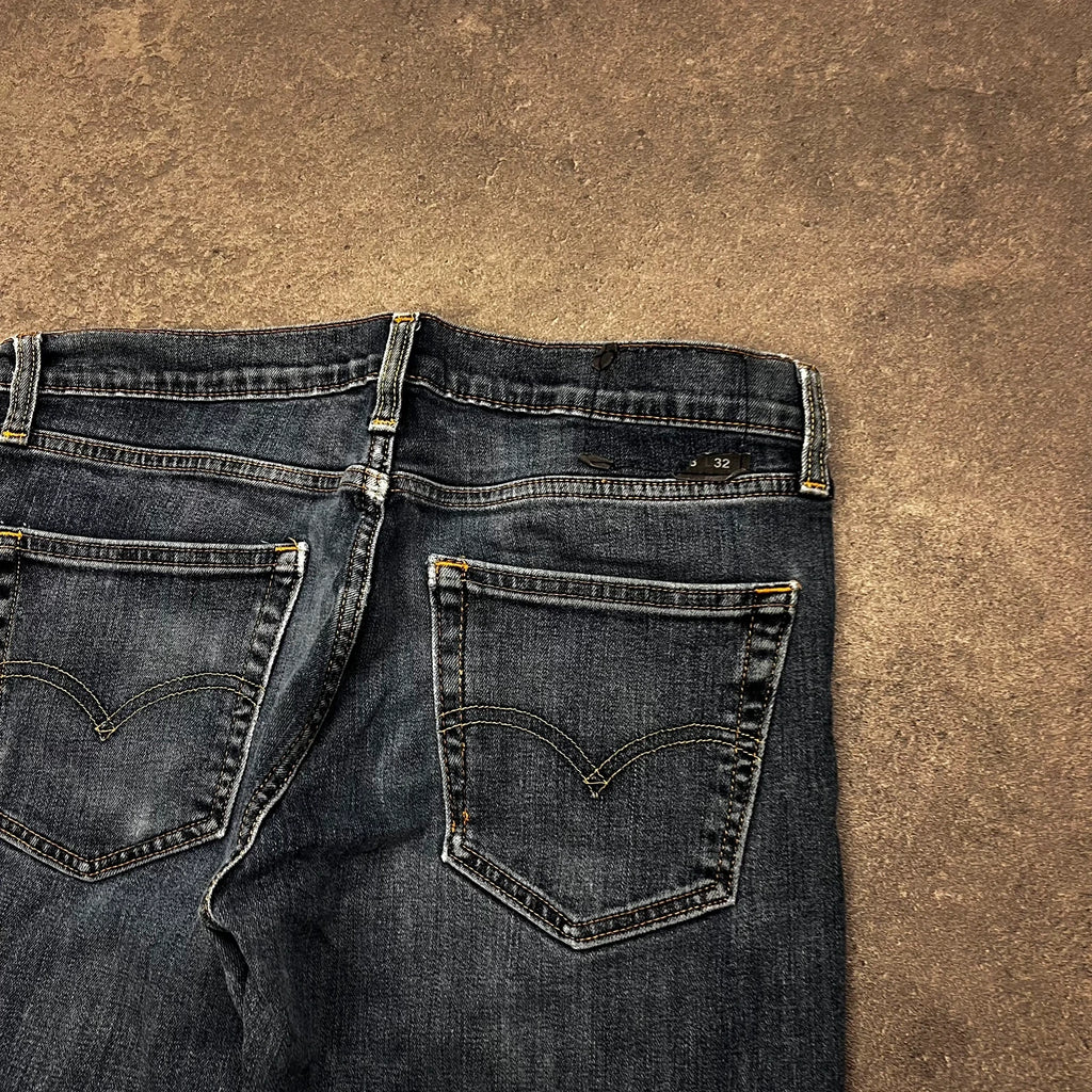 Vintage Levi's Skinny Jeans Herren W33 L32 Blau – Gesäßtasche Detail