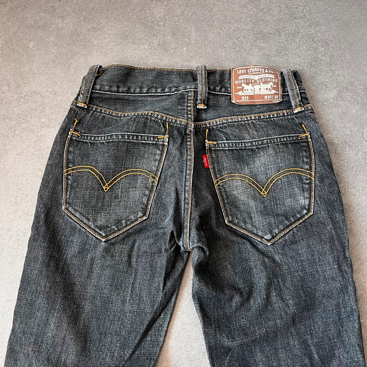 Vintage Levi's 511 Slim Jeans Herren W31 L32 Schwarz – Rückseite Detail