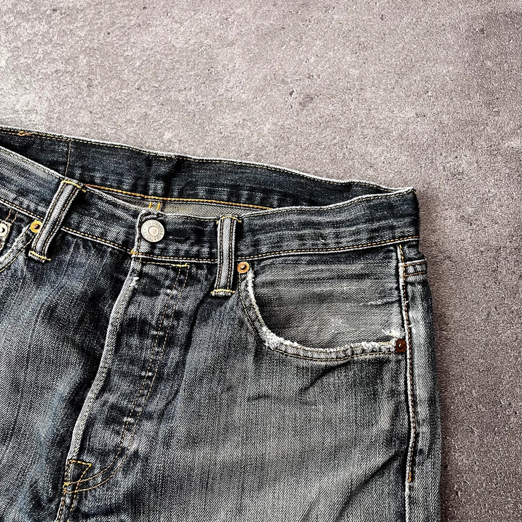 Vintage Levi's 501 Jeans Herren Straight W31 L30 Washed Grau 2000s