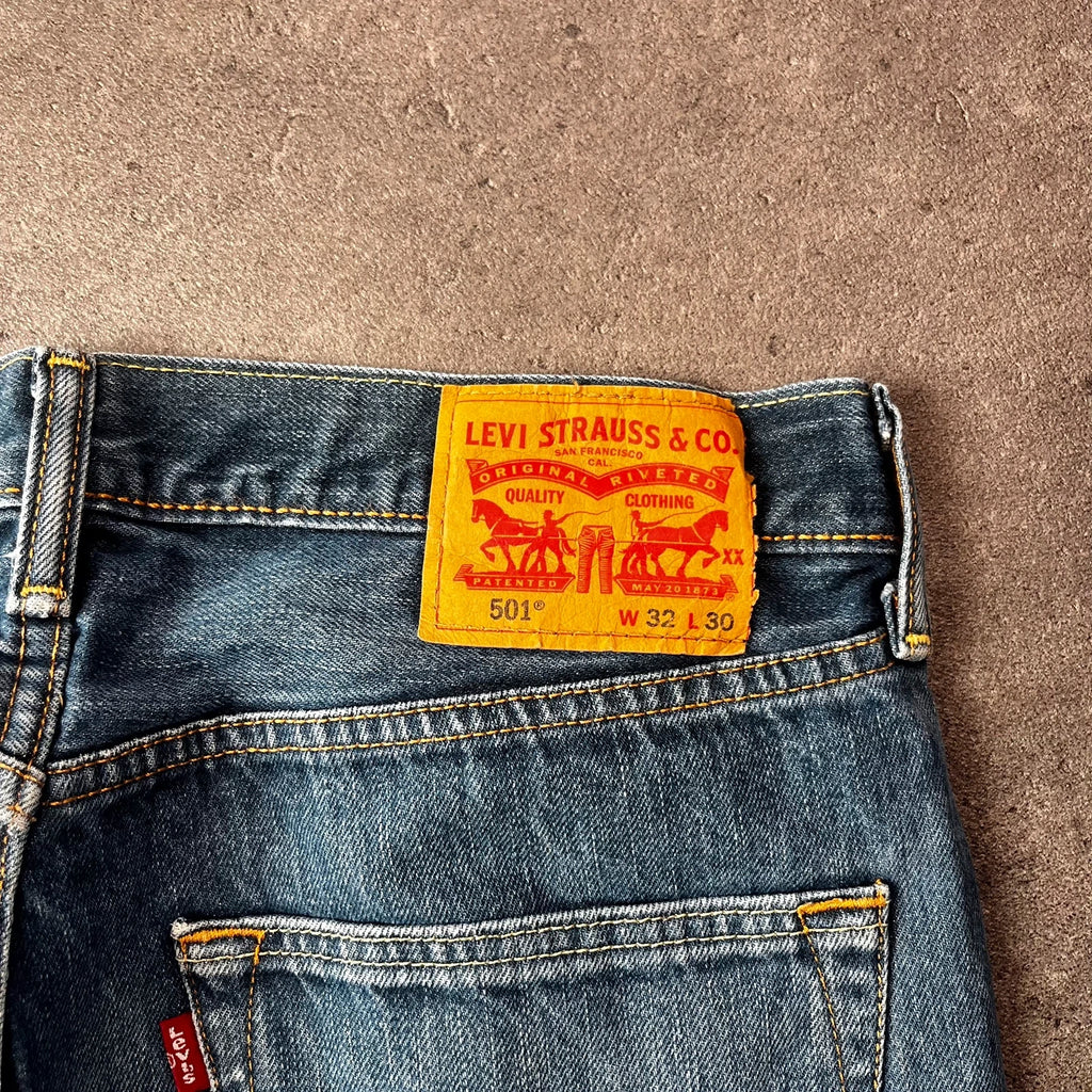 Vintage Levi's 501 Jeans Herren Straight W32 L30 Blau 2000s