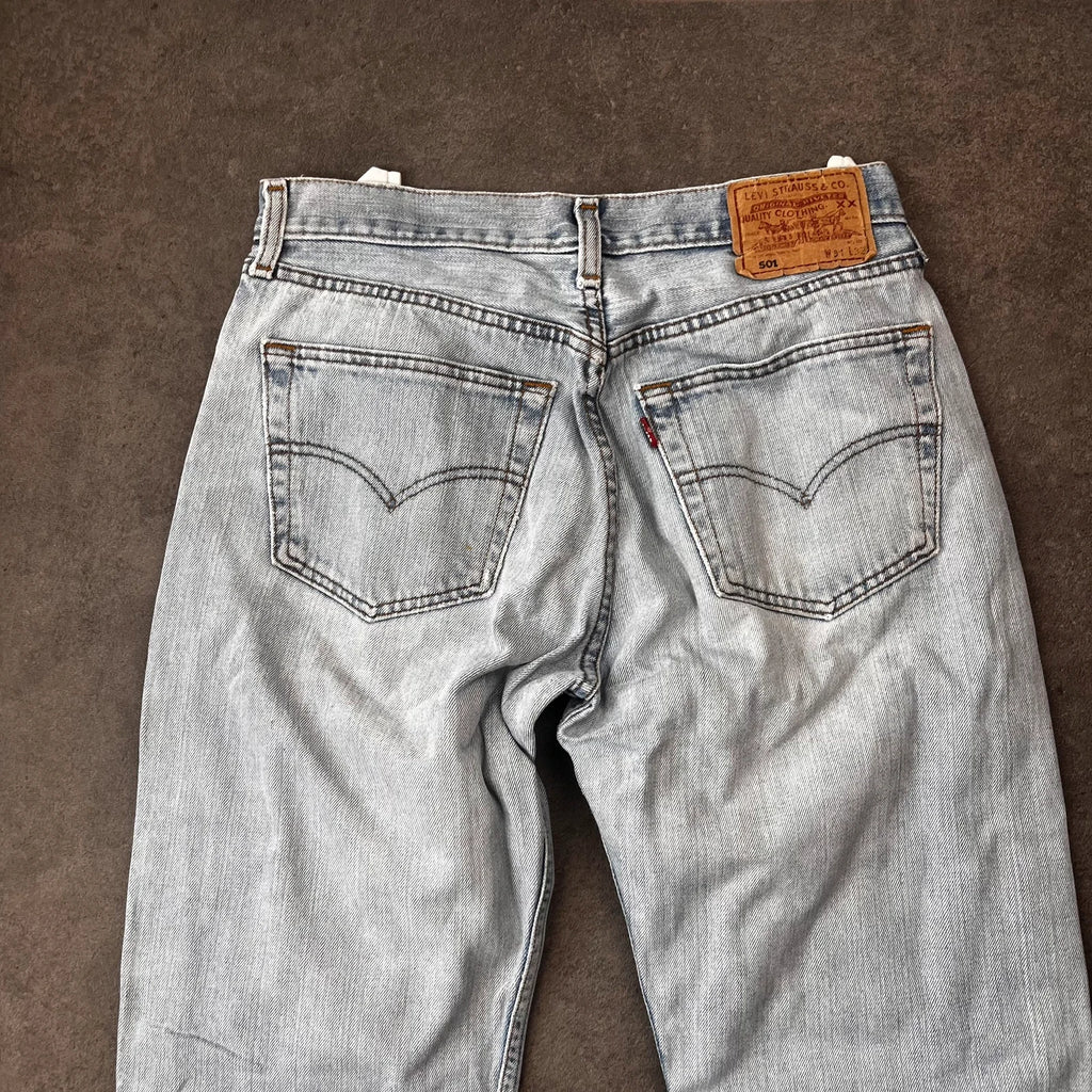 Vintage Levi's 501 Jeans Herren Straight W31 L32 Washed Hellblau 2000s