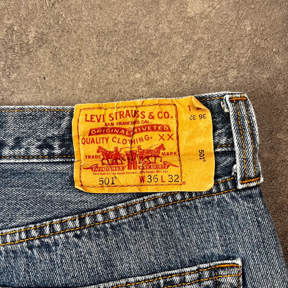 Vintage Levi's 501 Jeans Herren Straight W36 L32 Crazy Washed Blau 2000s