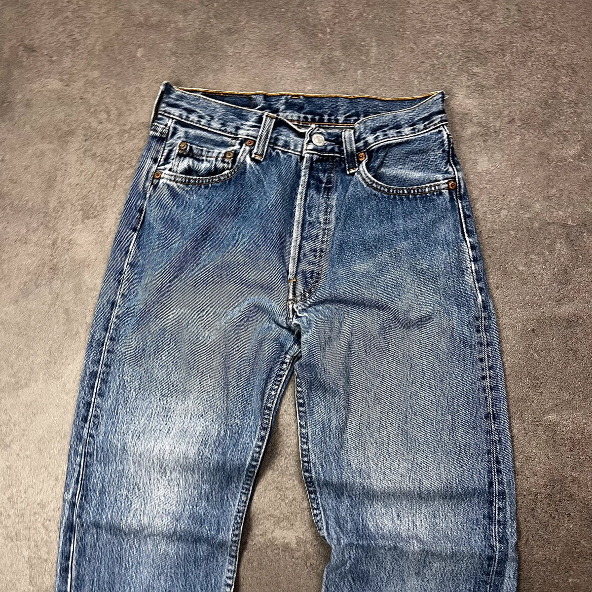 Vintage Levi's 501 Jeans Herren Straight W28 L30 Made in USA Hellblau 2000s