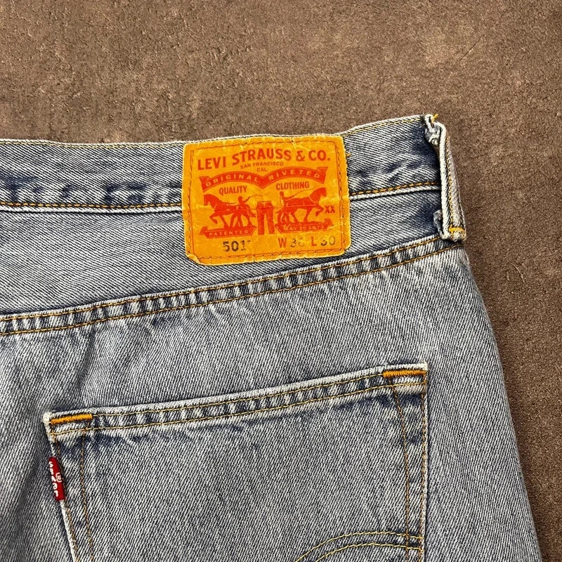 Vintage Levi's 501 Jeans Herren Straight W36 L30 Washed Hellblau 2000s