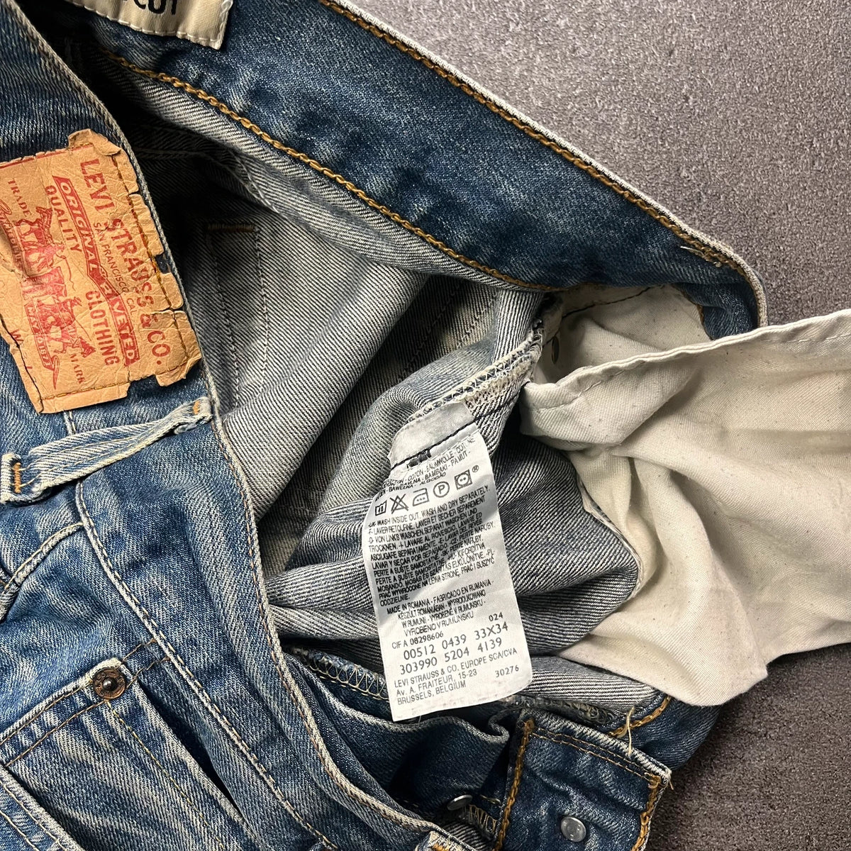 Vintage Levi's 512 Bootcut Jeans W33 L30 Blau Grau Heavy Washed – Ansicht 9