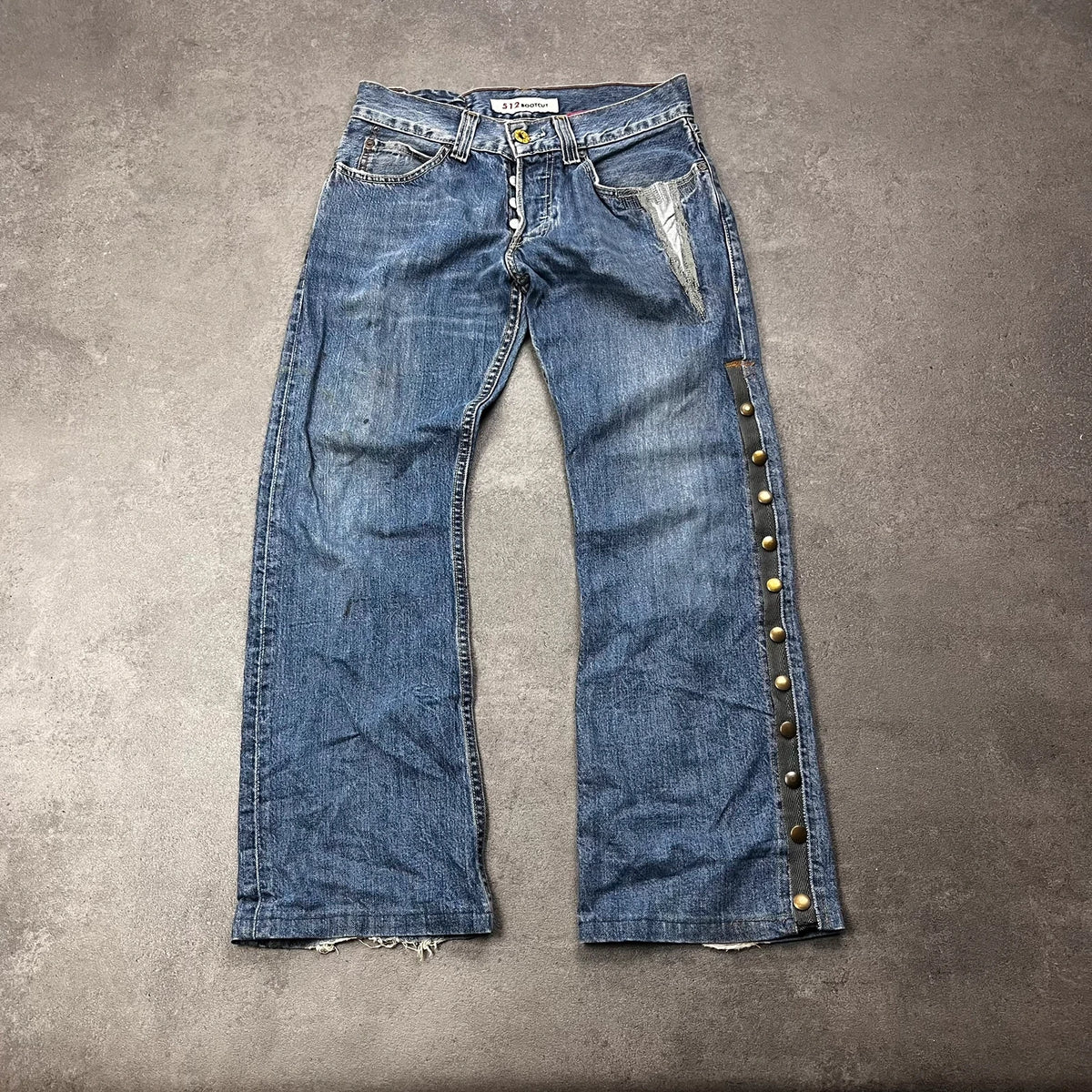 Vintage Levi's 512 Bootcut Custom W29 L28 mit Druckknopf-Leiste und rotem Futter