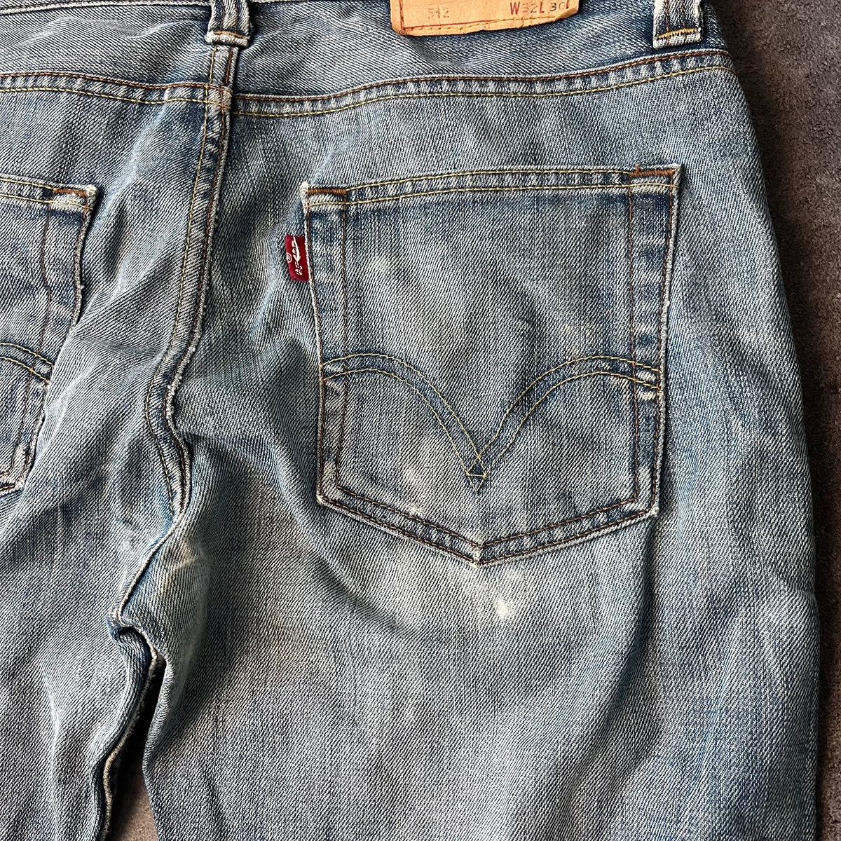 Vintage Levi's 512 Bootcut Jeans W32 L28 Blau Grau Heavy Washed – Ansicht 7