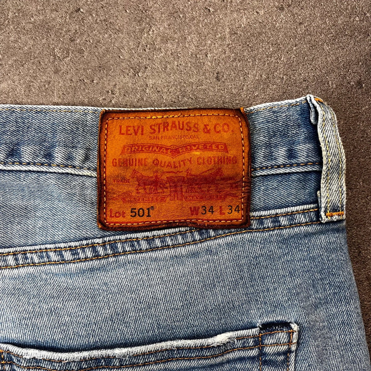 Vintage Levi's 501 Jeans W34 L34 Hellblau Straight Fit – Ansicht 6