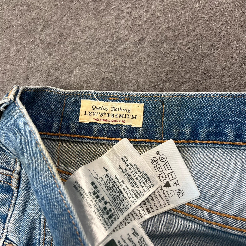 Vintage Levi's 501 Jeans W34 L34 Hellblau Straight Fit – Ansicht 5