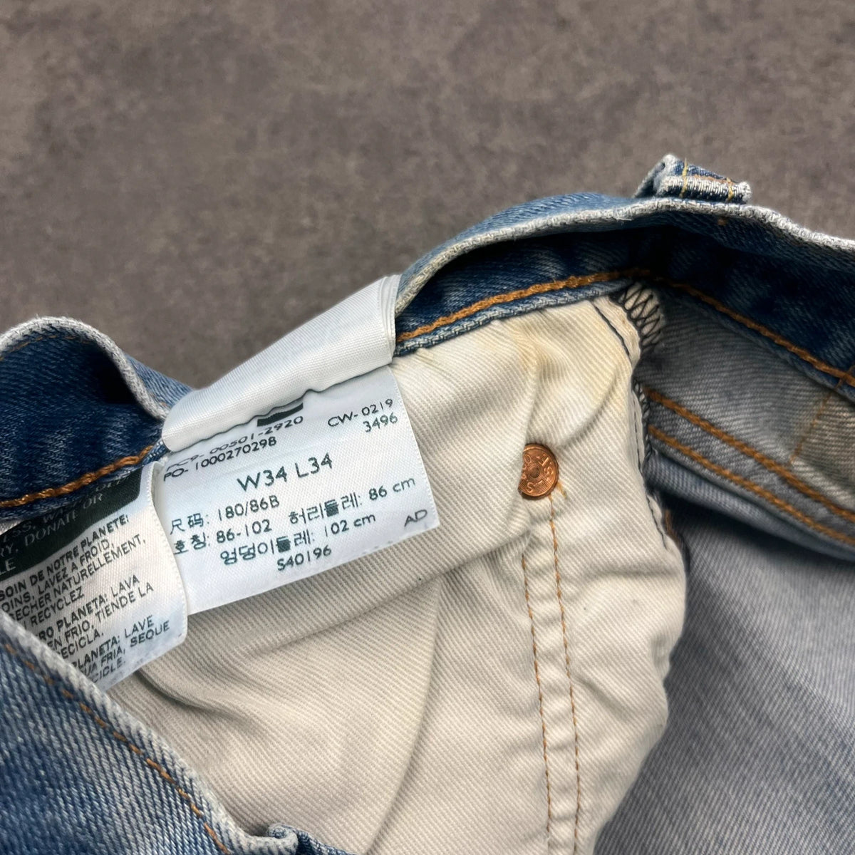 Vintage Levi's 501 Jeans W34 L34 Hellblau Straight Fit – Ansicht 9