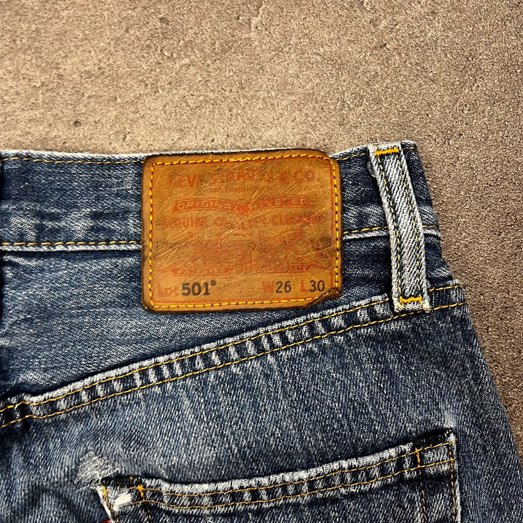 Vintage Levi's 501 Premium Jeans Damen W26 L30 Mittelblau – Ansicht 6