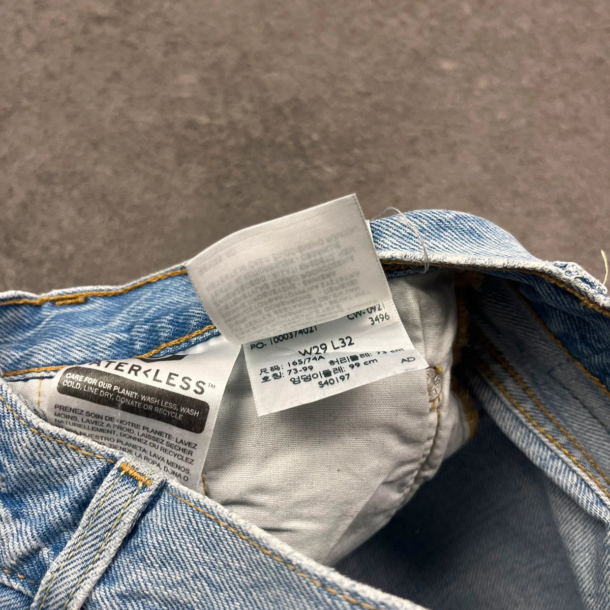 Vintage Levi's 501 Jeans W29 L32 Hellblau Straight Fit – Ansicht 7