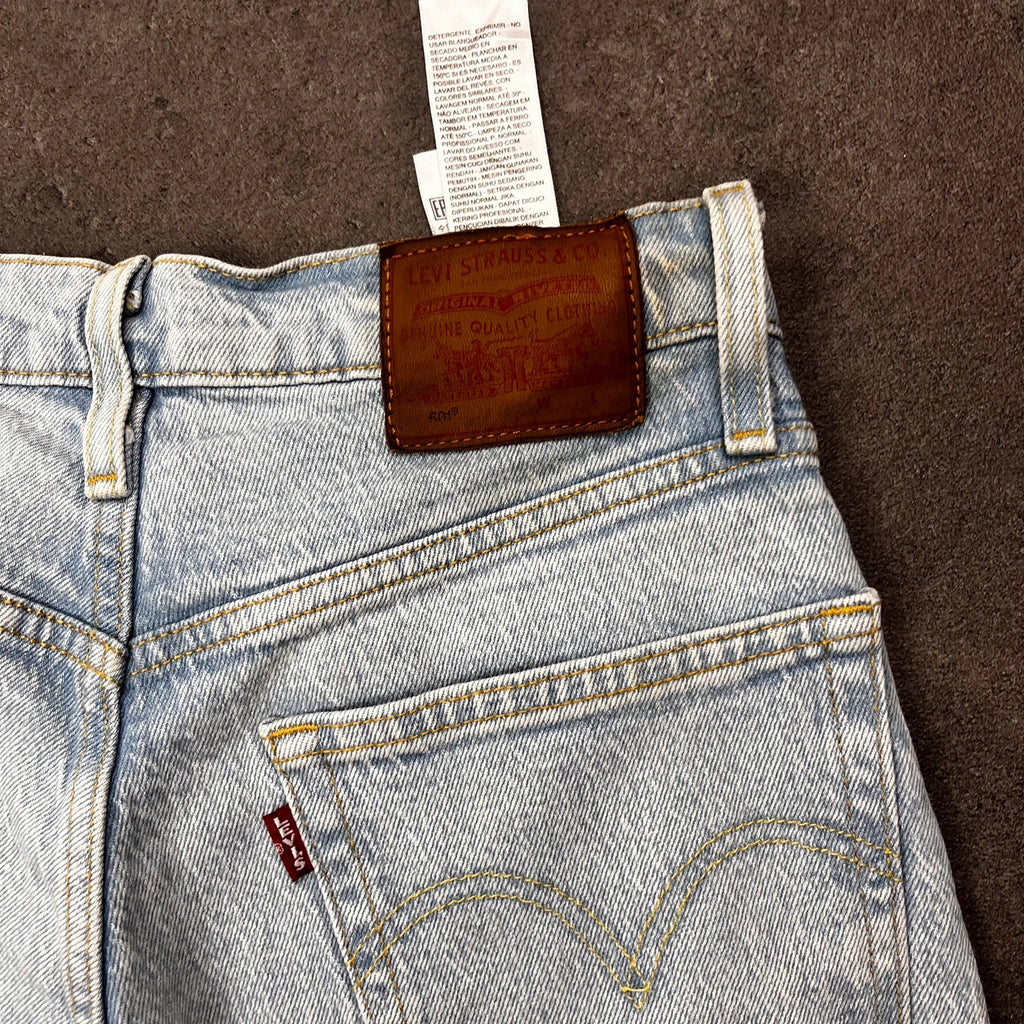 Vintage Levi's 501 Jeans Damen W26 L30 Hellblau Straight – Ansicht 5