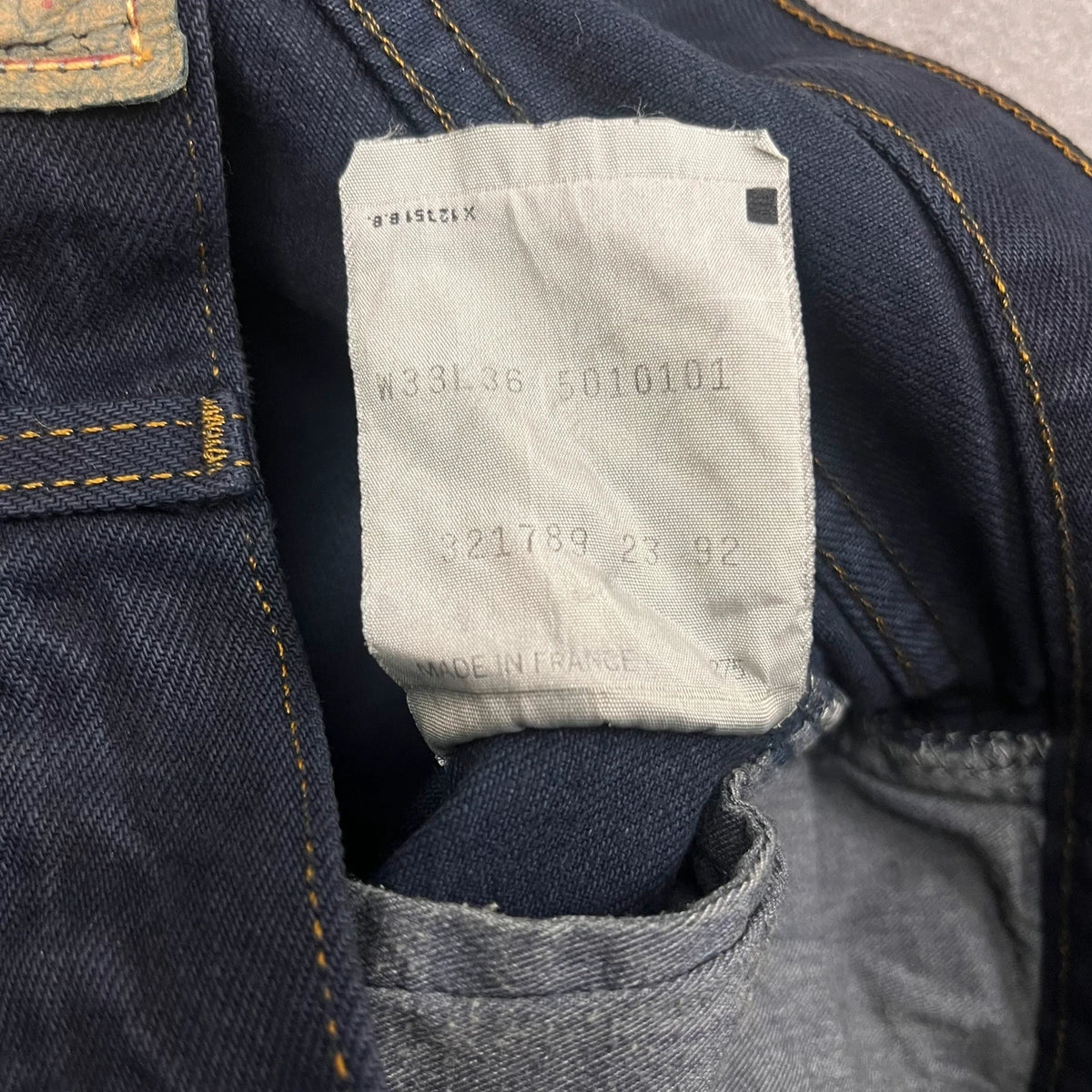 Vintage Levi's 501 Jeans W33 L30 Dunkelblau Made in France Straight – Ansicht 7