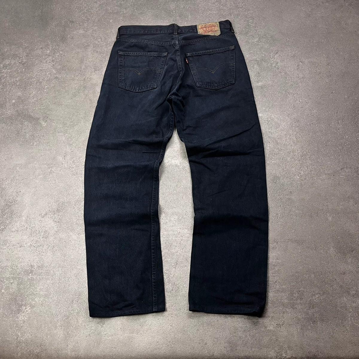 Vintage Levi's 501 Jeans W33 L30 Dunkelblau Made in France Straight – Ansicht 2