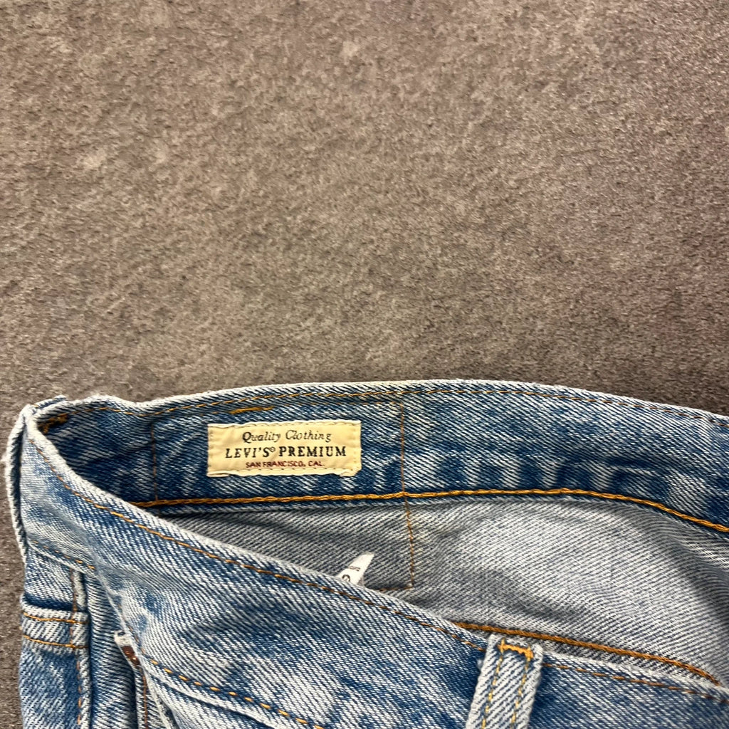 Vintage Levi's 501 Jeans W36 L34 Hellblau Straight Fit – Ansicht 5