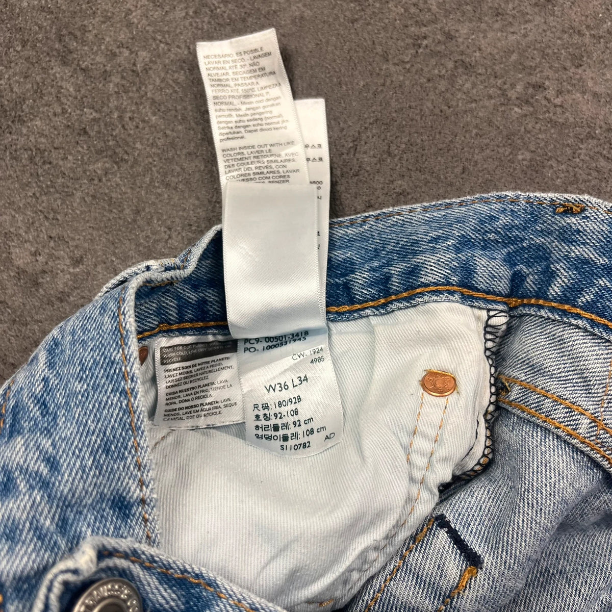 Vintage Levi's 501 Jeans W36 L34 Hellblau Straight Fit – Ansicht 7
