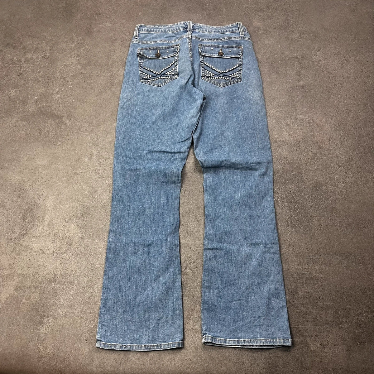 Vintage Lee Bootcut Jeans Damen Gr. M Hellblau mit Nieten – Ansicht 2