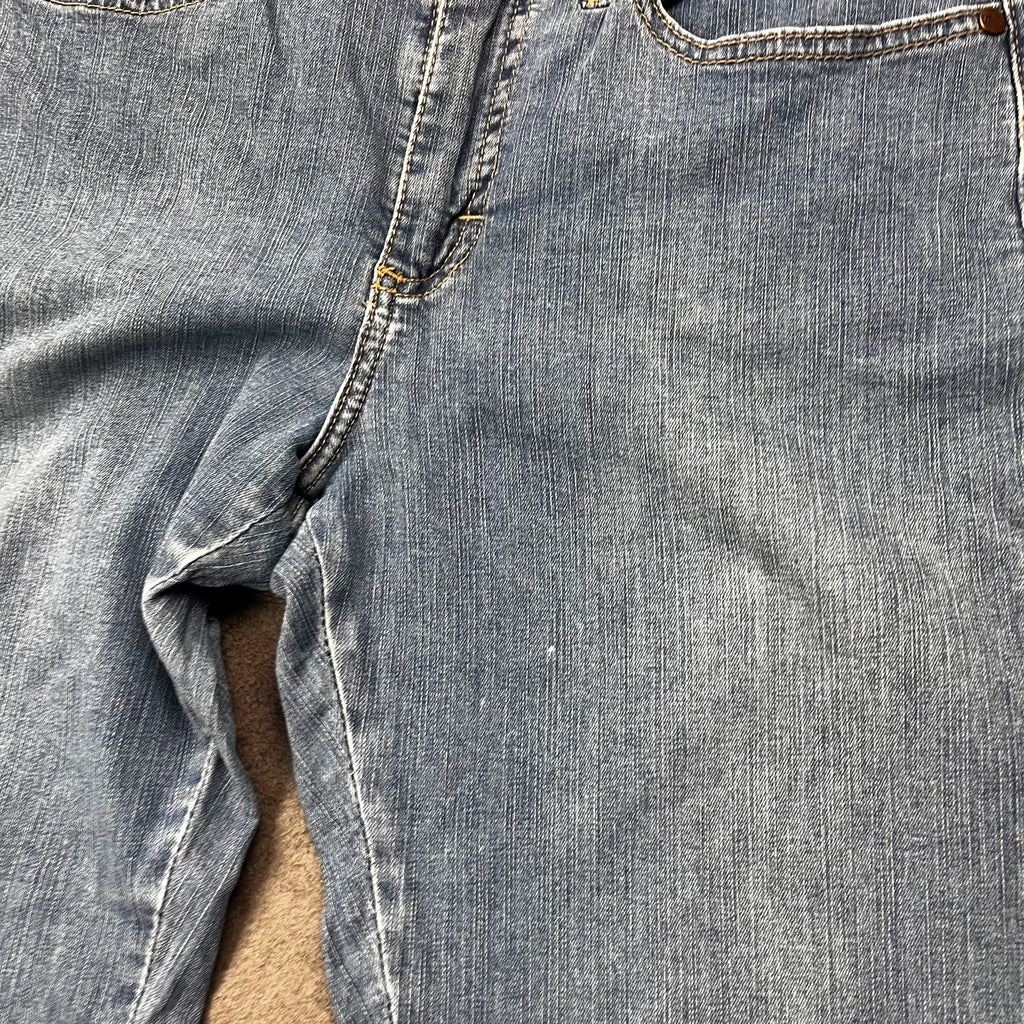 Vintage Lee Bootcut Jeans Damen Gr. M Hellblau mit Nieten – Ansicht 7