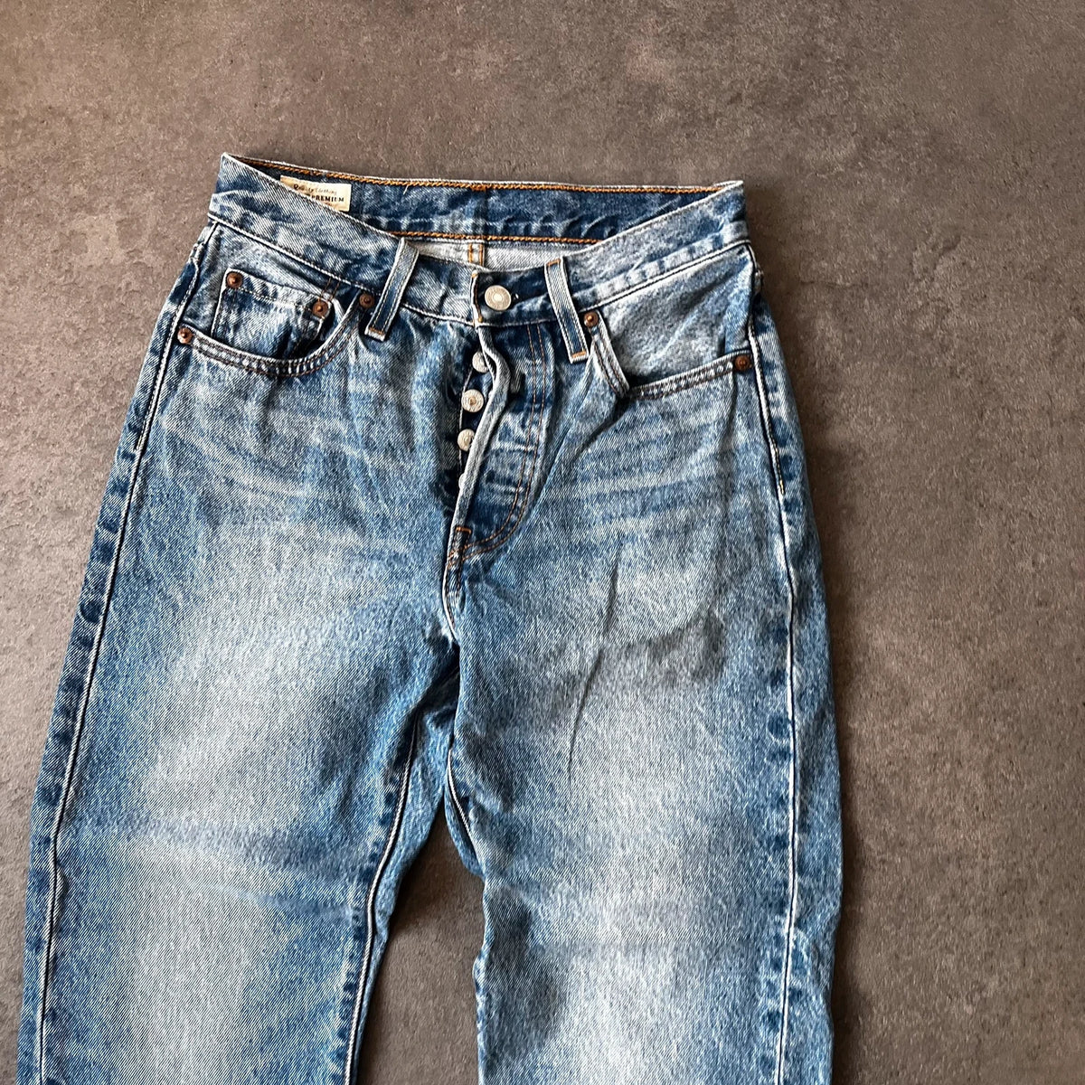Vintage Levi's 501 Jeans Damen Straight Fit W24 L26 Hellblau – Ansicht 3