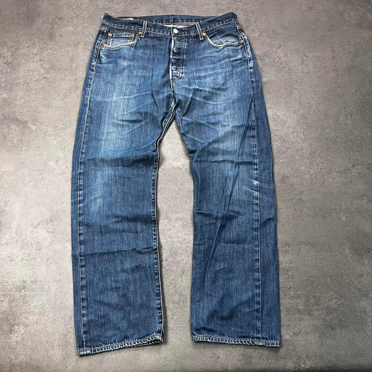 Vintage Levi's 501 Premium Jeans Herren W36 L32 Blau – Vorderansicht