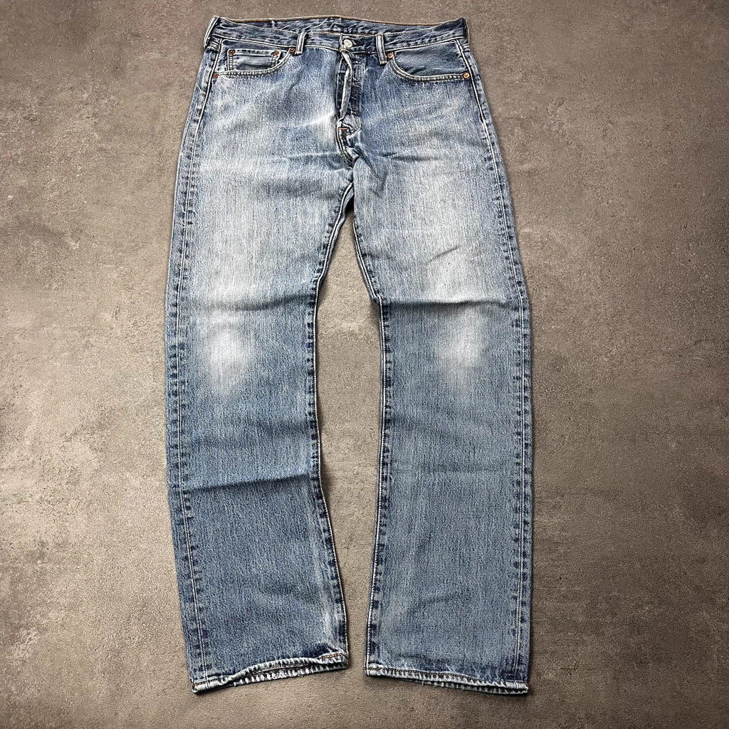 Vintage Levi's 501 Jeans Herren W34 L34 Hellblau – Vorderansicht