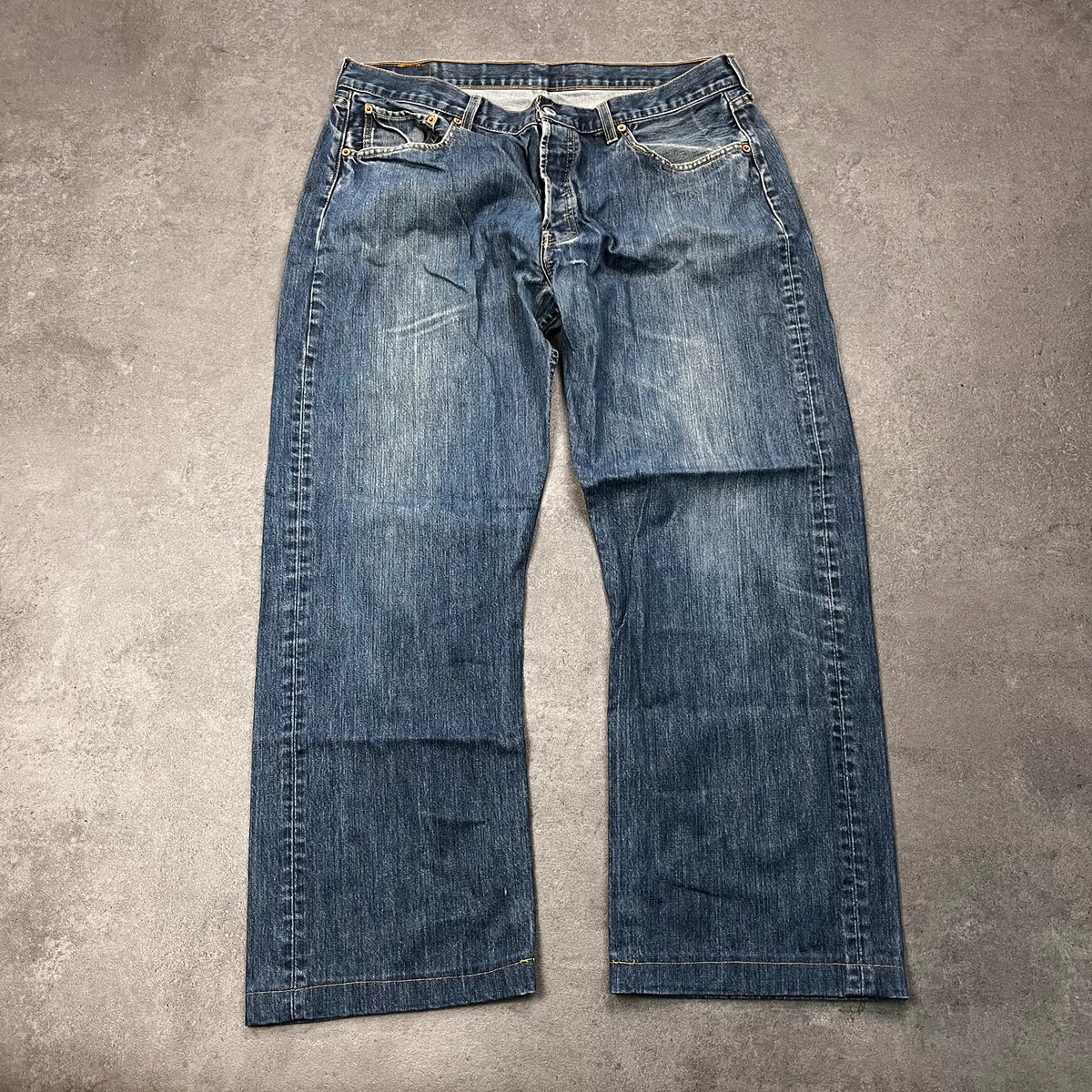 Vintage Levi's 501 Jeans Herren W38 L30 Crazy Washed – Vorderansicht