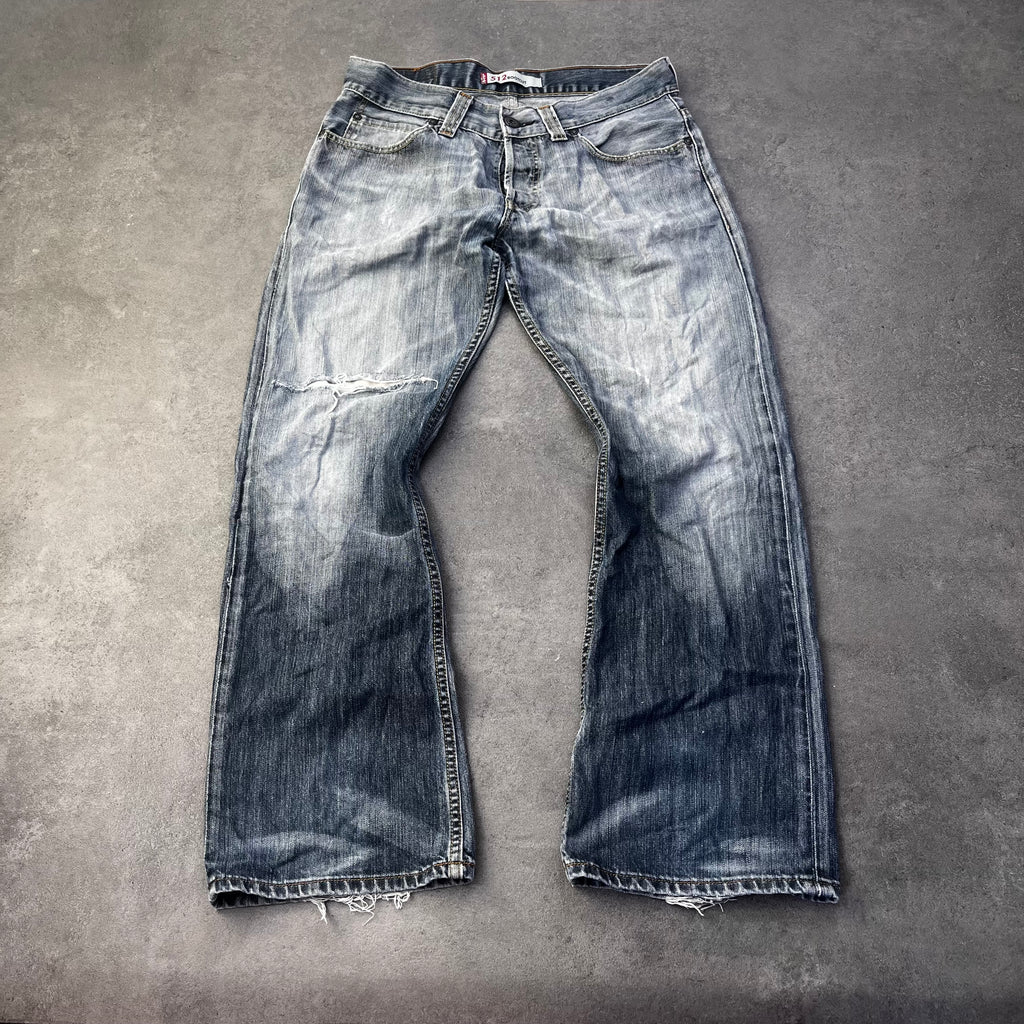 Vintage Ripped 512 Bootcut Levi’s W30 L34