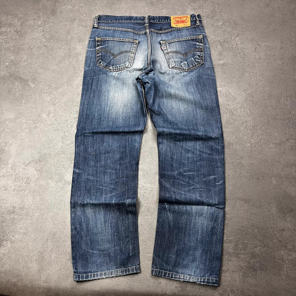 Vintage Levi's 501 Jeans Herren W33 L30 Dunkelblau – Rückansicht