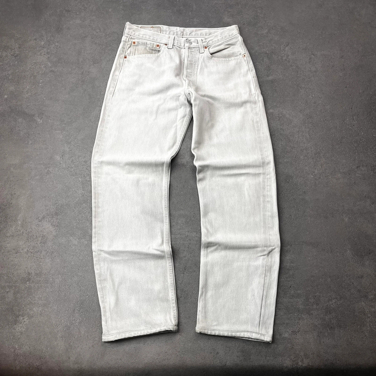 Vintage Levi's 501 Jeans Herren W31 L30 Hellgrau – Vorderansicht
