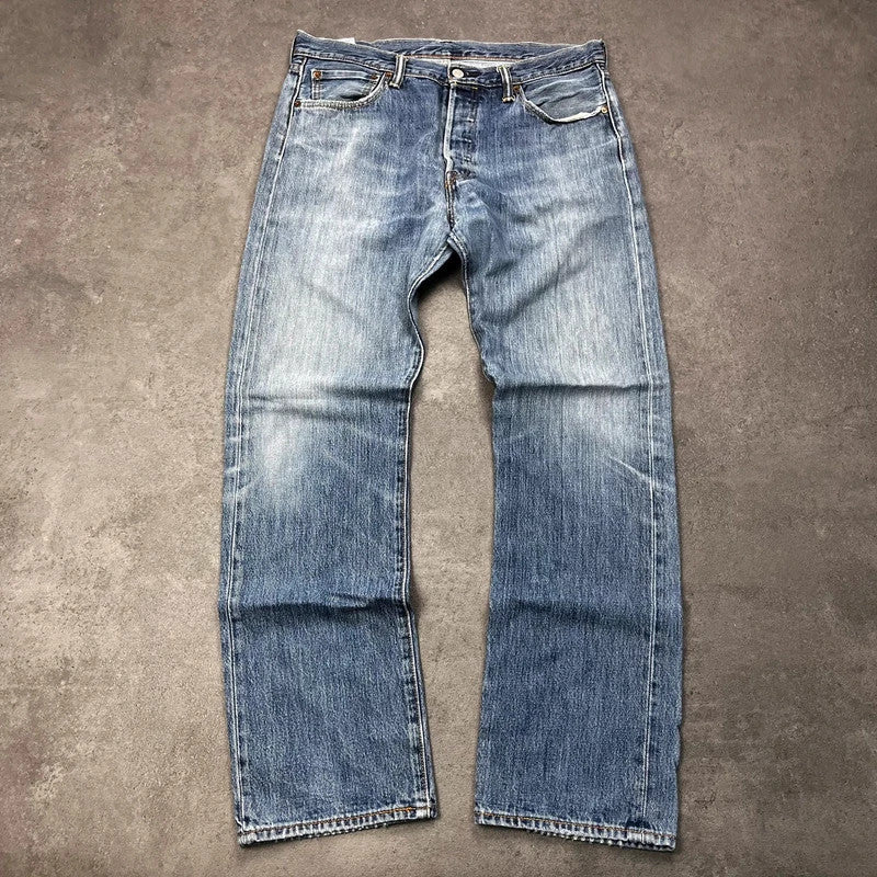 Vintage Levi's 501 Jeans Herren W34 L32 Crazy Washed – Vorderansicht